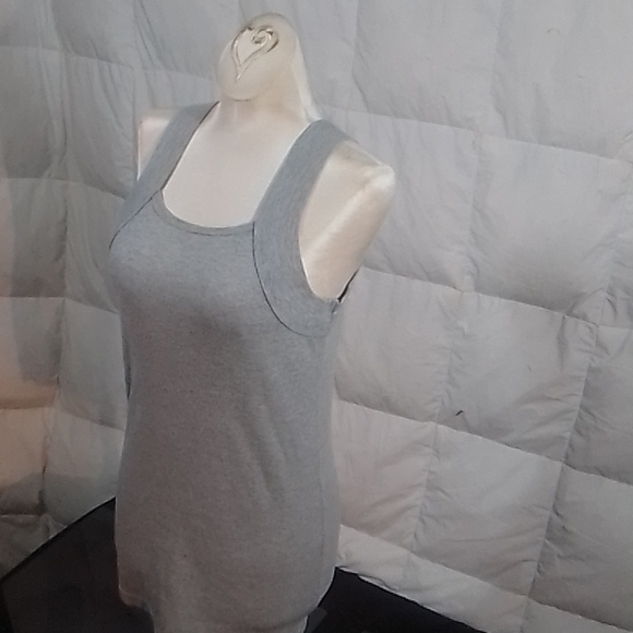 Almost new tank by different touch.... - Picture 2 of 5